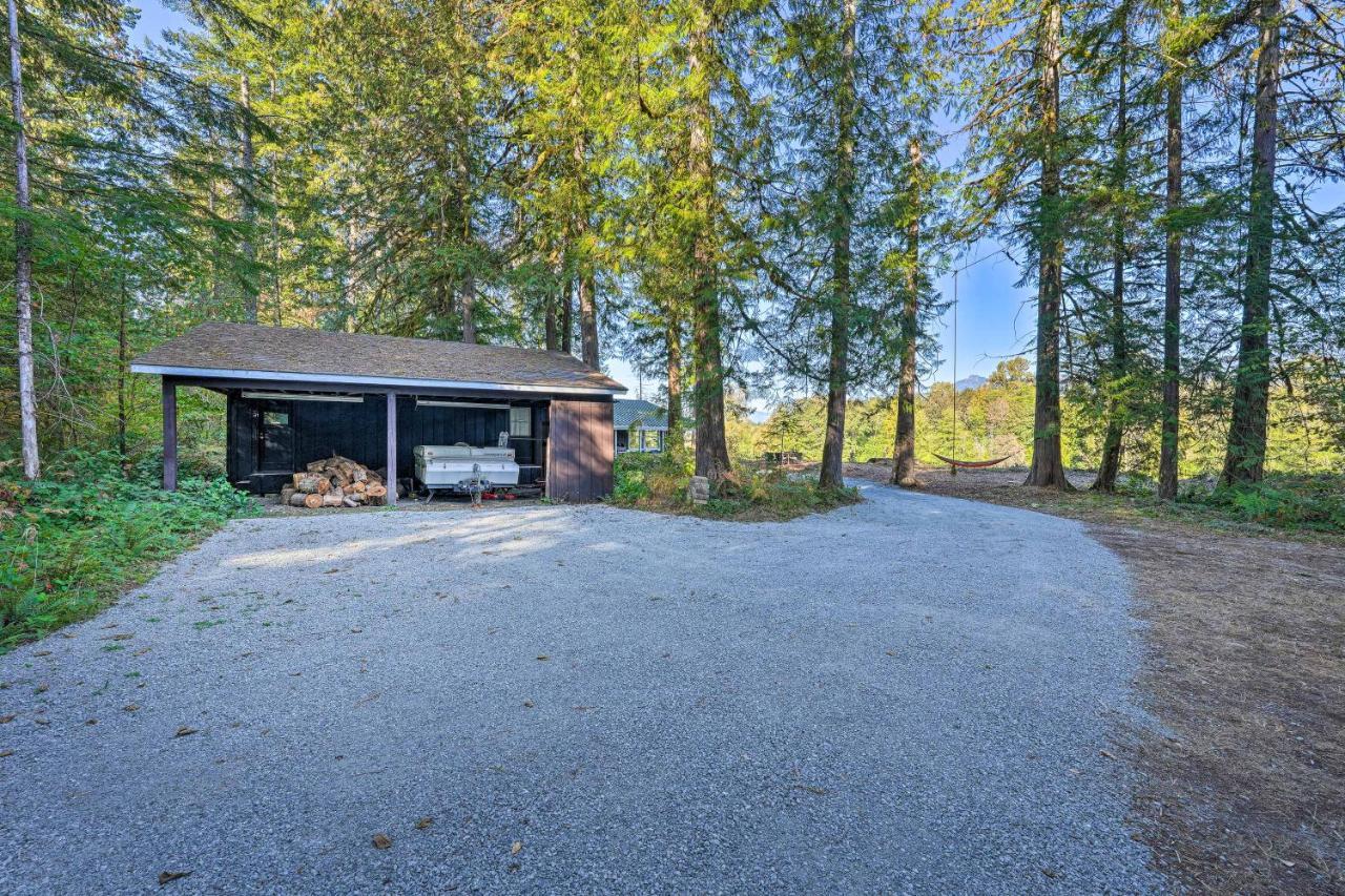 Dreamy Riverside Cabin With Fireplace And Grill Concrete Luaran gambar